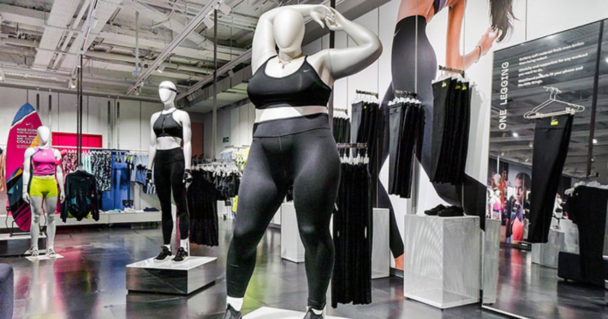 y4 7.png?resize=1200,630 - Un magasin Nike à Londres a eu des commentaires négatifs suite à l'installation de mannequins de grande taille