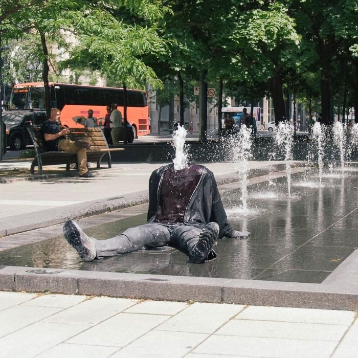 Mannequins-City-Street-Art-Installation-Trolling-Sculptor-Artist-Mark-Jenkins