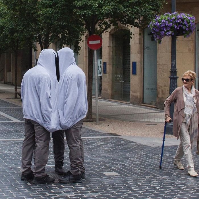 Mannequins-City-Street-Art-Installation-Trolling-Sculptor-Artist-Mark-Jenkins