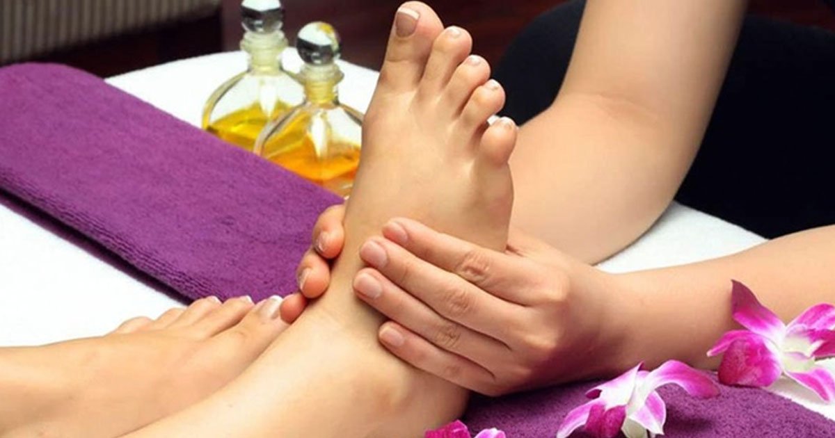 6 benefits of foot massage that you must know.jpg?resize=412,232 - 6 Benefits Of Getting A Foot Massage