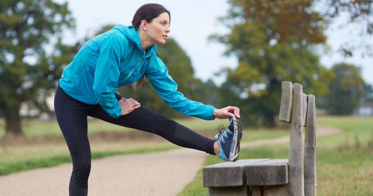 6 stretching exercises to make your body flexible.jpg?resize=412,275 - Découvrez 6 exercices d'étirement pour rendre votre corps bien plus flexible