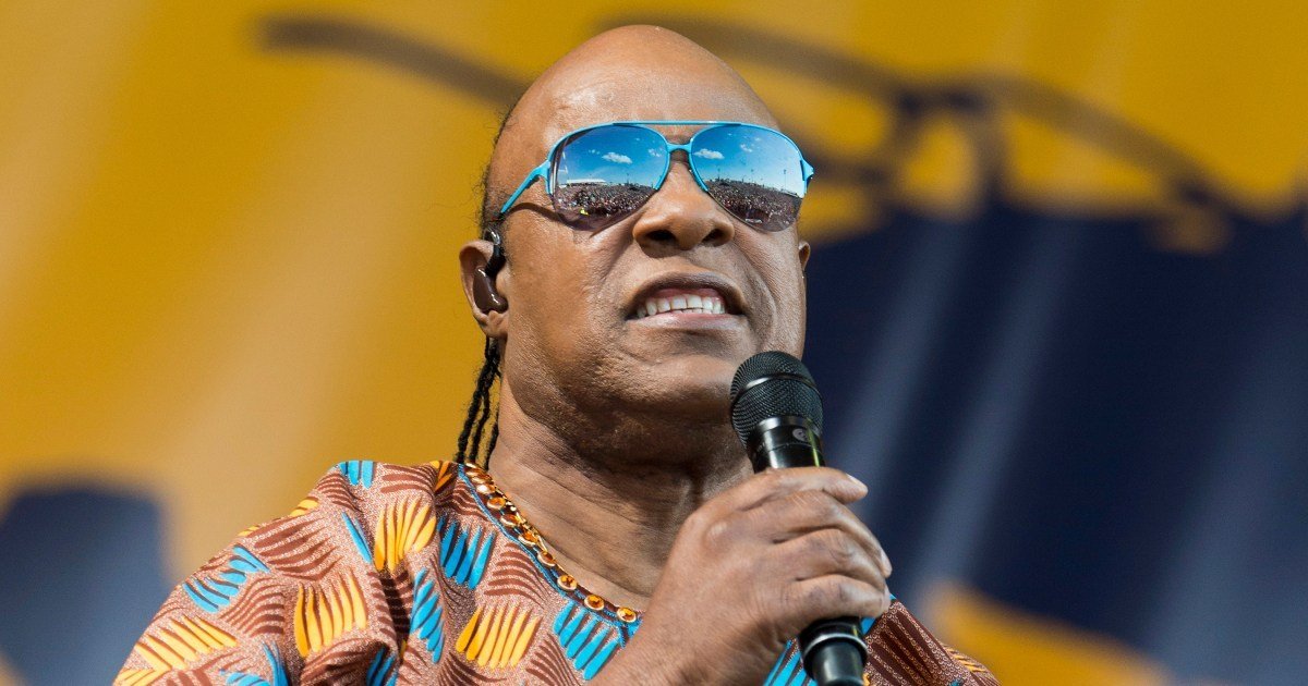 a 7.jpg?resize=412,275 - Music Icon Stevie Wonder Revealed He Will Be Undergoing A Kidney Transplant This Fall