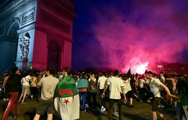 algerie.jpg?resize=1200,630 - La fête après la victoire de l'Algérie dégénère un peu partout en France...