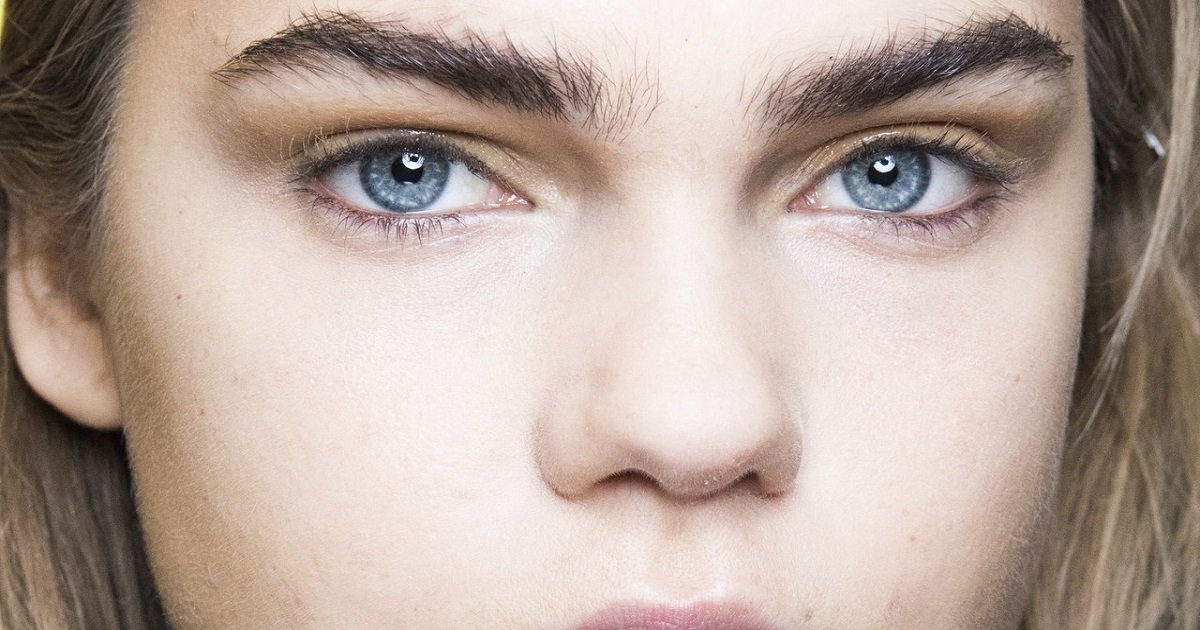 b3 6.jpg?resize=412,275 - Beauty Experts Shared 5 Tips On How To Grow Out Over-Plucked Eyebrows