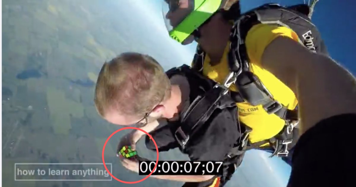 d5 21.png?resize=1200,630 - Talented Skydiver Solves A Rubik's Cube While Free Falling