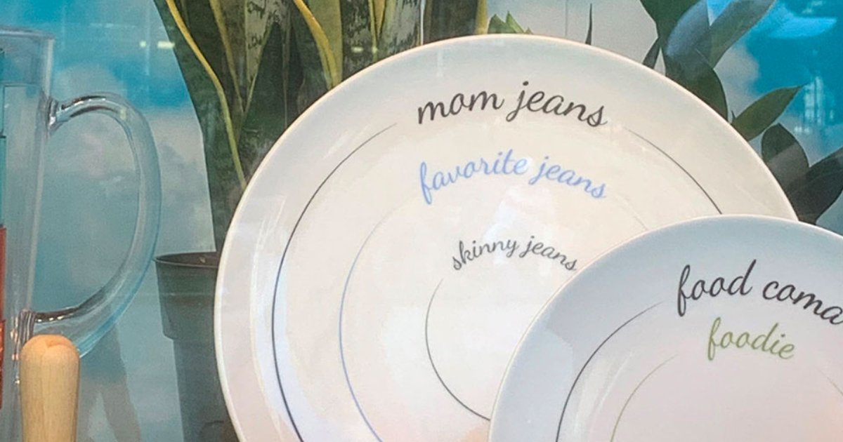 featured image 82.png?resize=412,275 - Macy's Pulled 'Mom Jeans' Vs. 'Skinny Jeans' Plates After Backlash On Social Media