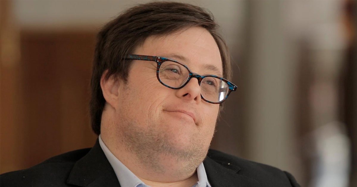 the story of a man who became the first person in europe with down syndrome to ever graduate from college.jpg?resize=412,275 - This Man Is The First Person With Down Syndrome To Graduate From College With Several Diplomas In Europe