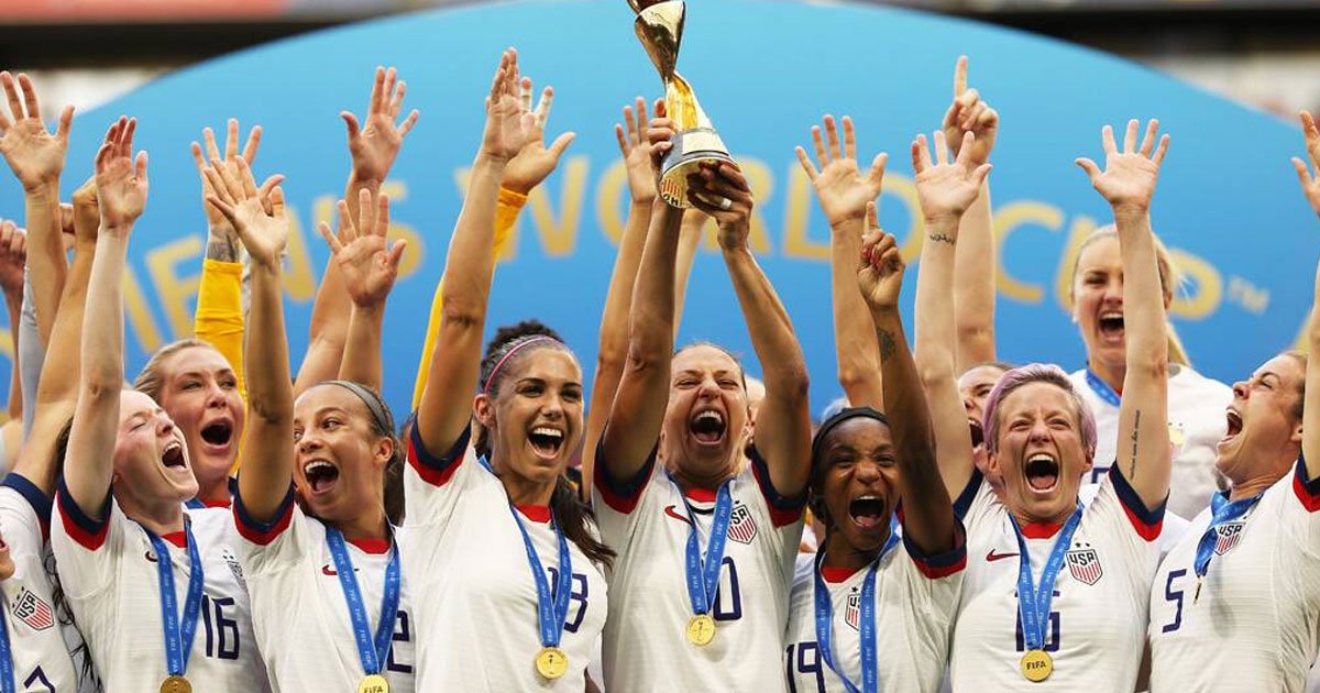the world cup crowd started shouting equal pay right after the us women won.jpg?resize=1200,630 - The World Cup Crowd Started Shouting 'Equal Pay' Right After The US Women Won