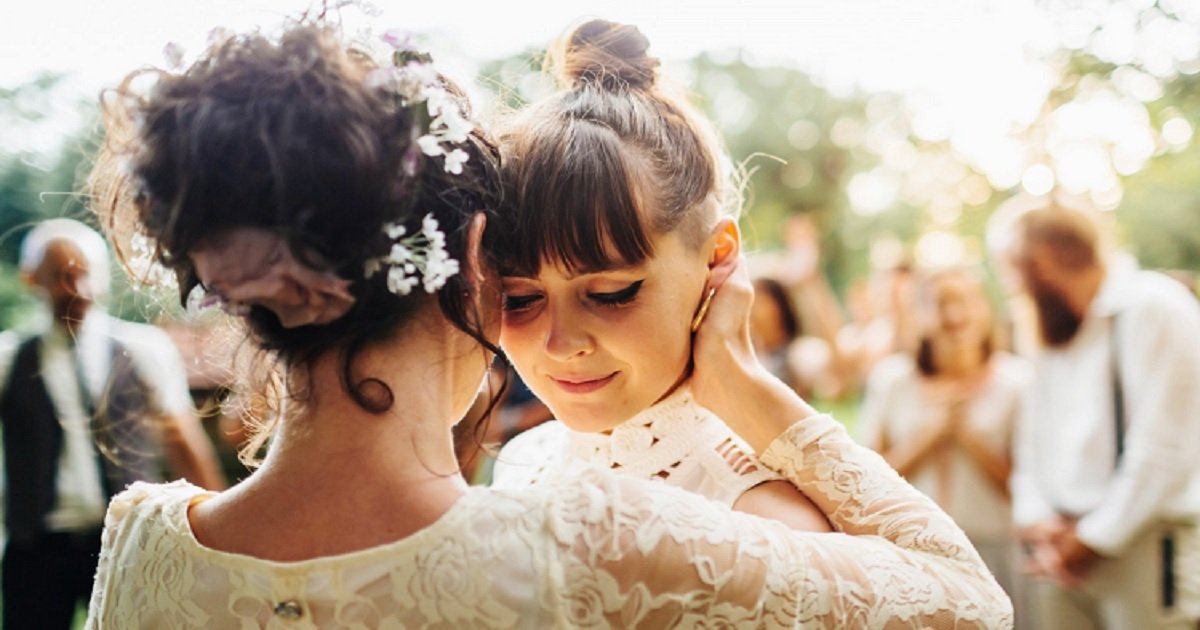 w3 3.jpg?resize=1200,630 - More Couples Are Going Into Debt For Instagram-Worthy Weddings