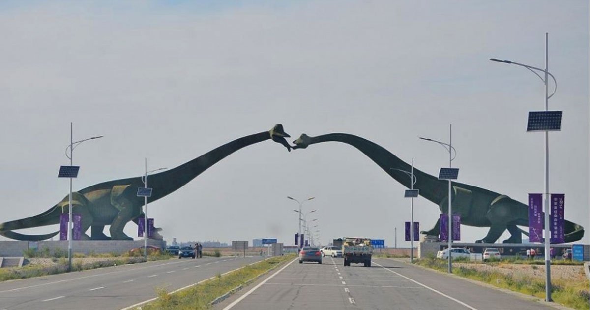 12 Amazing Borders Between Countries That Break All Stereotypes Small   12 Amazing Borders Between Countries That Break Stereotypes 