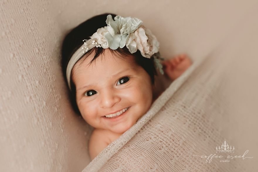 Bébé-Portraits-Dents-Ajouté-Café-Creek-Studio-Amy-Haehl