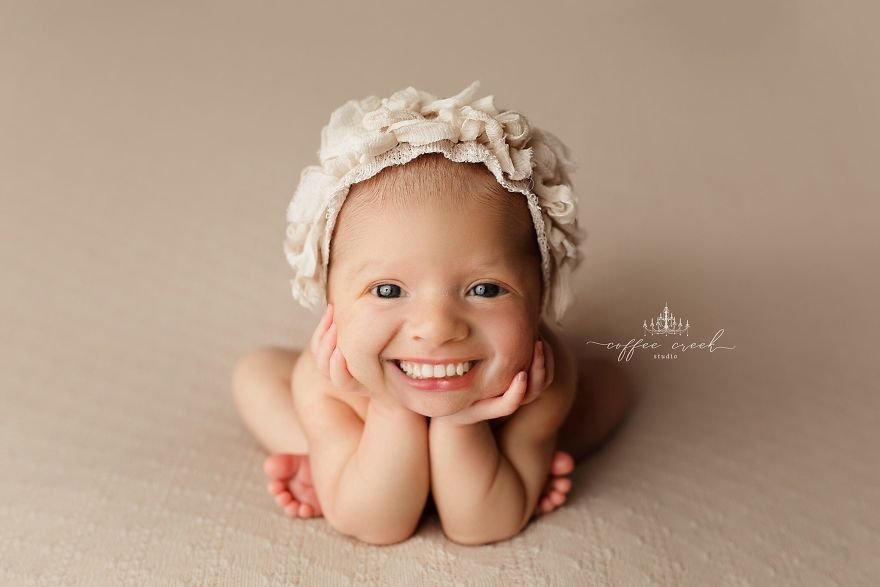 Bébé-Portraits-Dents-Ajouté-Café-Creek-Studio-Amy-Haehl