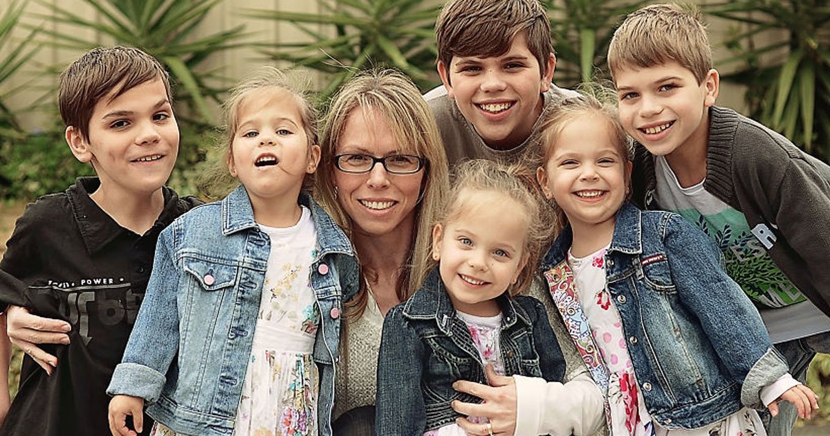 a woman explained how she and her husband had no plan for a big family but now they have 6 children.jpg?resize=412,232 - A Woman Who Had A Singleton, Then Twins, Then Triplets Shared Her Unique Family Story