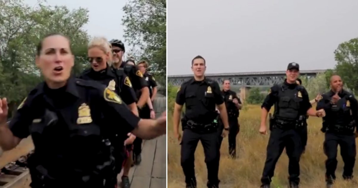 d 12.png?resize=412,232 - Ces officiers de police ont réalisé leur propre vidéo lip sync et c'était hilarant