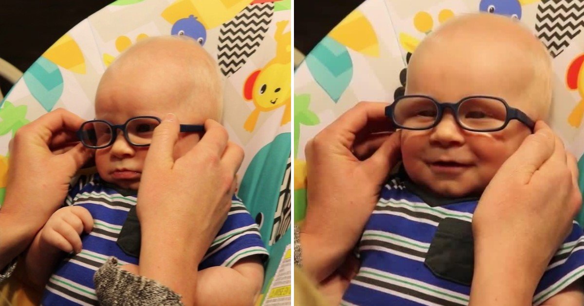 featured image 10.jpg?resize=412,232 - Un bébé atteint d'un trouble rare qui affecte sa vision sourit en voyant sa mère pour la première fois