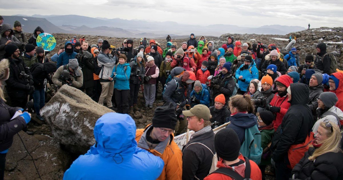 featured image 40.jpg?resize=412,275 - L'Islande a perdu son premier glacier à cause du changement climatique