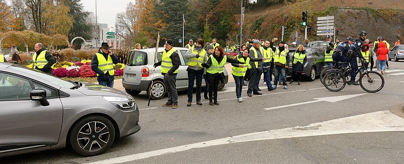 gilets jaunes.jpg?resize=412,275 - Vers un retour des gilets jaunes à la rentrée pour de nouvelles manifestations