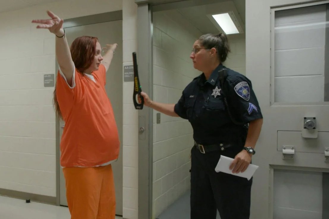 15 Photos That Show The Life Of Pregnant Women In Prison - Small Joys