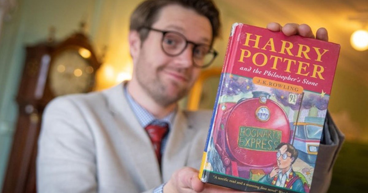 rare harry potter book.jpg?resize=412,275 - First Edition Harry Potter Book - Bought For £1 By The Owner - Sold For A Whopping £34,200 At Auction 