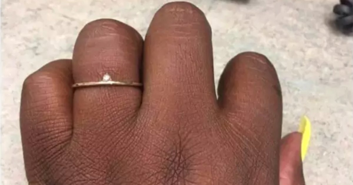ring3.png?resize=1200,630 - Bride-To-Be Has Sparked A Long Debate After She Complained About The Size Of Her Engagement Ring