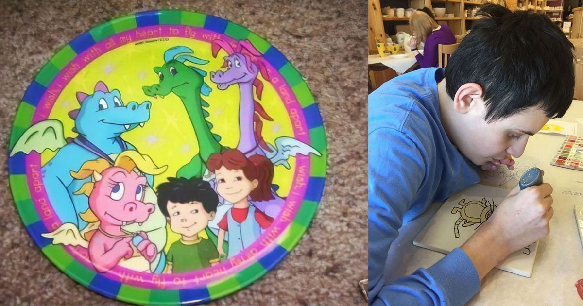 sister accidentally broke her autistic brothers favorite plate and asked people on internet for the same piece.jpg?resize=412,275 - Sister Accidentally Broke Her Brother’s Favorite Plate And Asked People On The Internet For Help