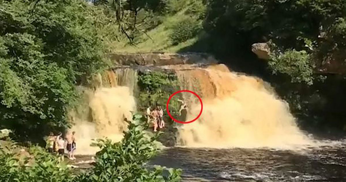 teen pushes waterfall 3ft.jpg?resize=1200,630 - Teenager Pushed From A 30ft Waterfall By A Massive Gush Of Water