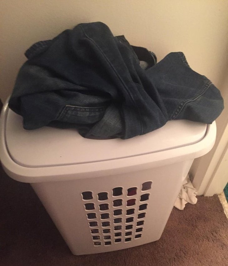 25+ Photos About Clothing Troubles That All of Us Can Understand