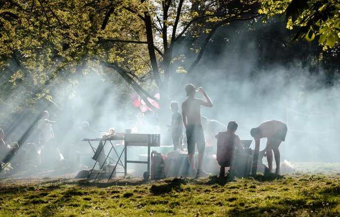 Australie: Un barbecue géant va être organisé devant la Australie : Une végane attaque ses voisins à cause des