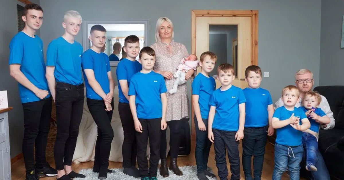 britains first mom to have 10 sons in a row finally gave birth to a baby girl.jpg?resize=1200,630 - Une mère qui a eu 10 garçons d'affilée a enfin donné naissance à une petite fille