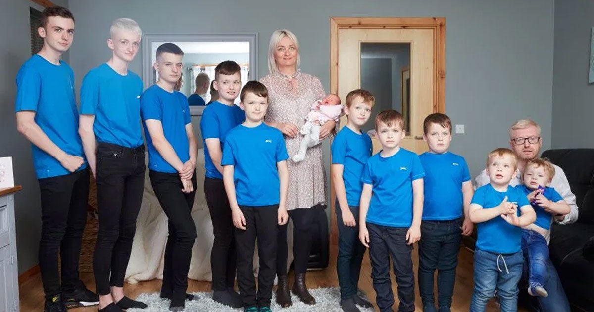 britains first mom to have 10 sons in a row finally gave birth to a baby girl.jpg?resize=412,275 - A Mom Who Had 10 Sons In A Row Finally Gave Birth To A Baby Girl