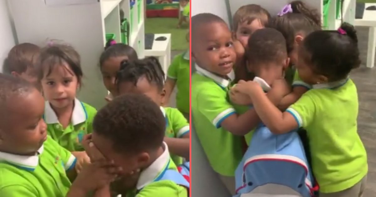 d 6 2.png?resize=300,169 - Vidéo touchante d'enfants accueillant leur ami après l'ouragan Dorian