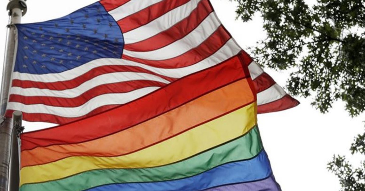 d1 5.png?resize=412,275 - Lauding the Liberalism in the Country, America Opened its First Gay Bank