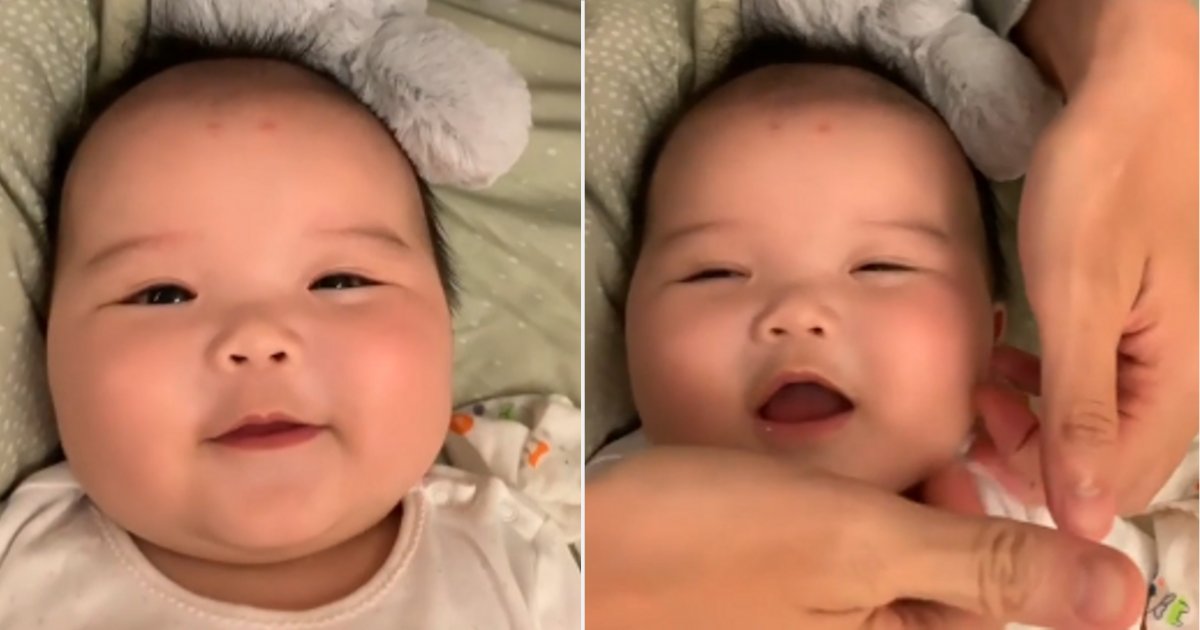 d6 10.png?resize=412,275 - Watching This Baby Getting A Face Massage Is The Most Relaxing and Funniest Thing Ever