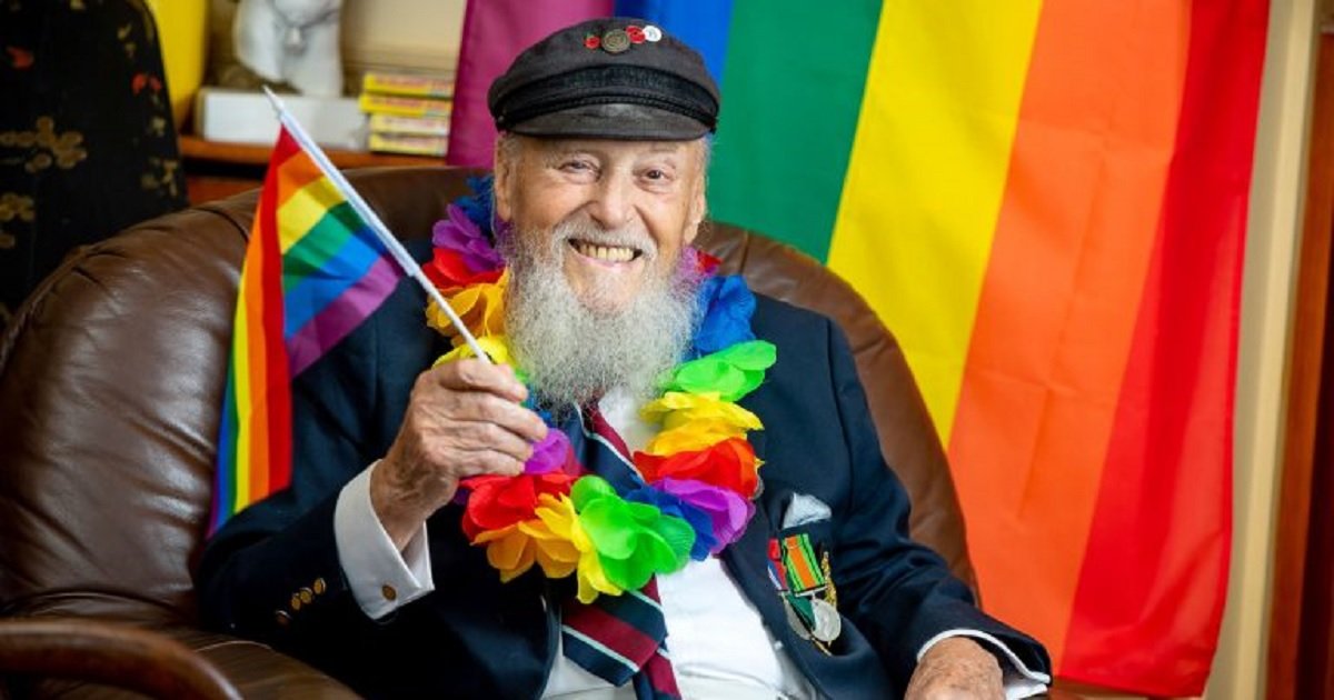 g3 3.jpg?resize=412,275 - A 96 Years Old Man Finally Spoke Out After Hiding His Gender Orientation For 60 Years