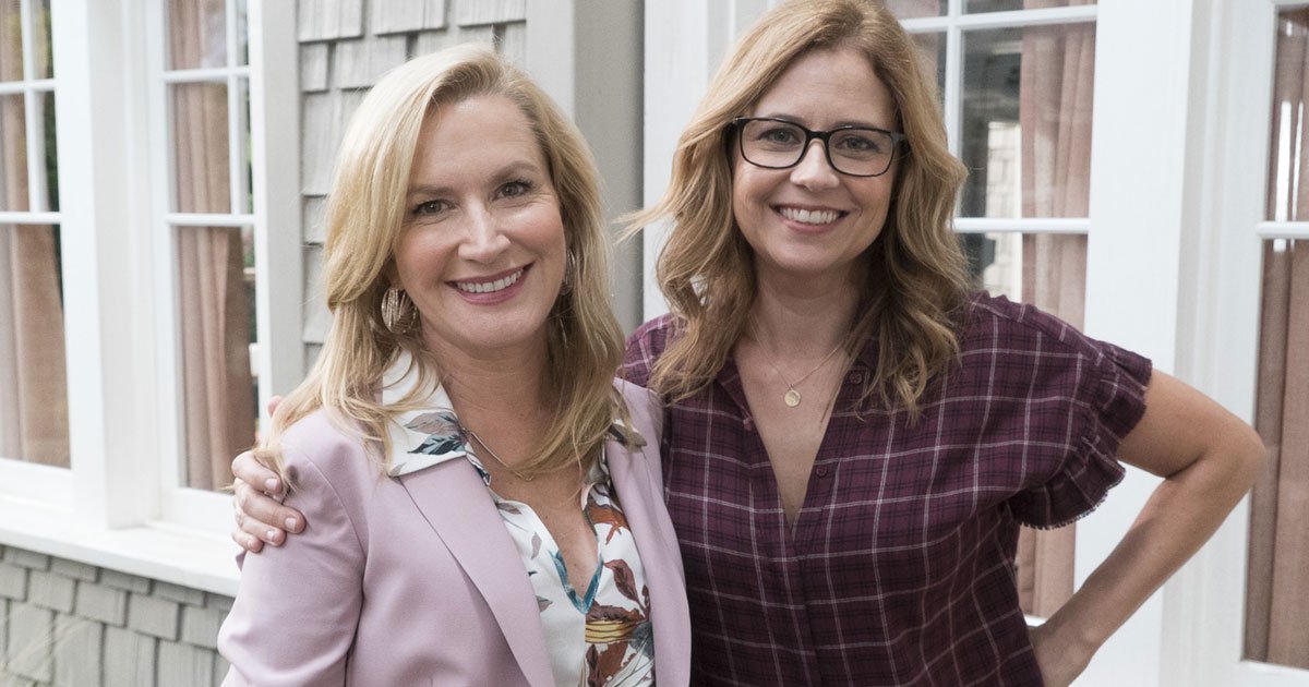 jenna fischer and angela kinsey expressed the excitement of starting a podcast about show the office.jpg?resize=412,275 - Jenna Fischer And Angela Kinsey Expressed Their Excitement For Starting 'Office Ladies' - The Office-Themed Podcast