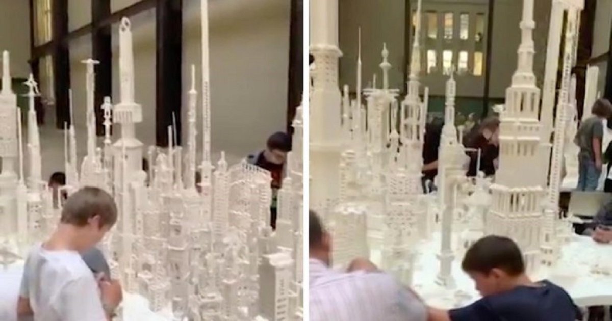 l3.jpg?resize=1200,630 - Des visiteurs d'un musée ont été invités à créer leur ville du futur en utilisant uniquement des Lego