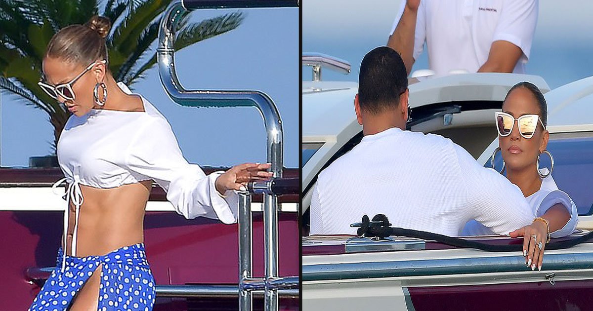 untitled 1 12.jpg?resize=412,275 - Jennifer Lopez Showed Off Her Flawless Body At A Birthday Party In St. Tropez