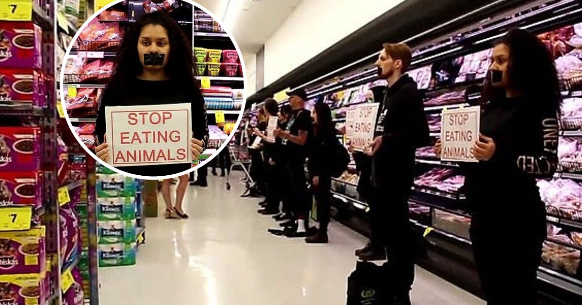 untitled design 84.png?resize=1200,630 - Des client d'un supermarché ont été confrontés à des activistes végétaliens dans le rayon boucherie