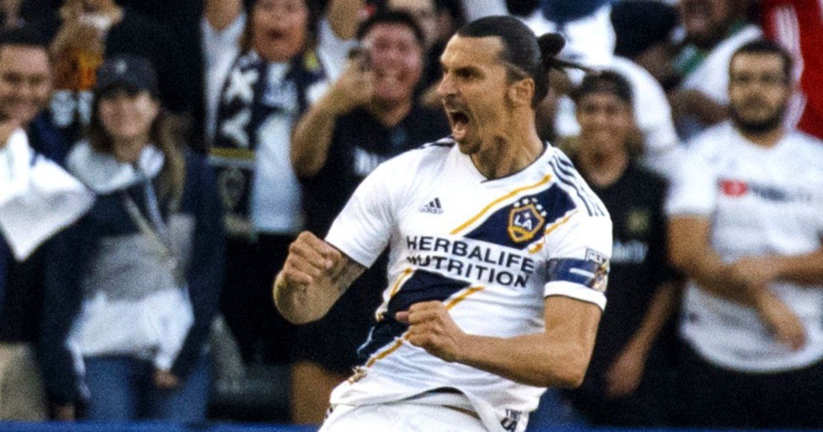 zlatan 1.jpg?resize=1200,630 - (영상)'내가 최고임ㅇㅇ' 37세 즐라탄 해트트릭으로 승리 이끌다