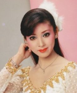 黒木瞳の 顔面 が大変化 美貌キープも みたい Hachibachi 黒木瞳の 顔面 が大変化 美貌キープも みたい Hachibachi