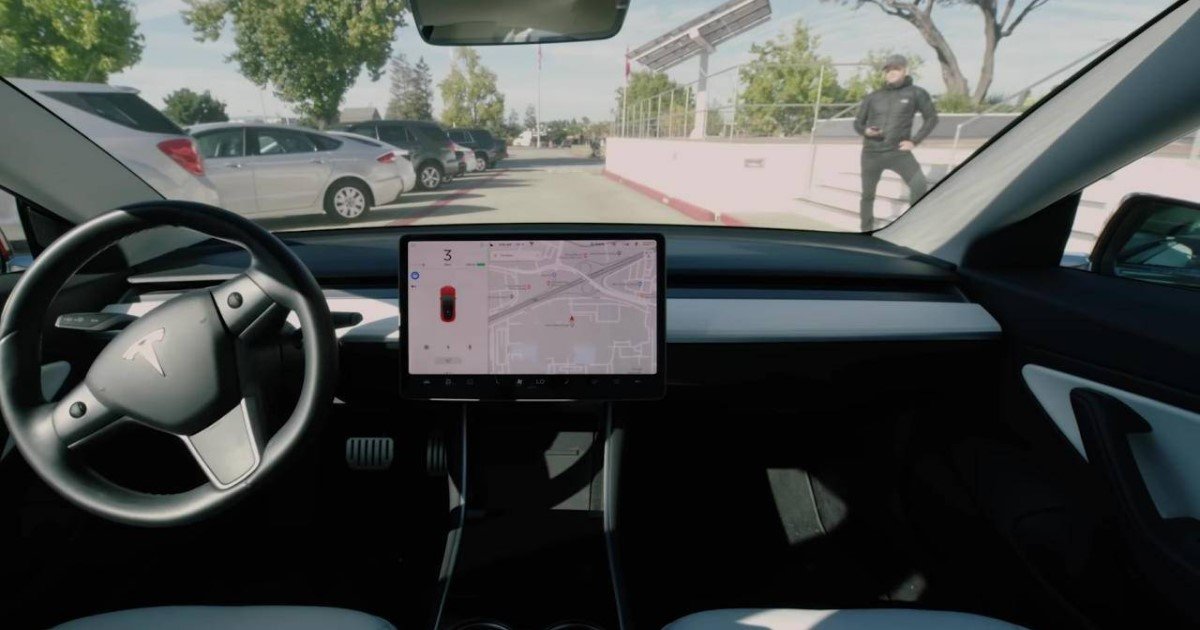 a 50.jpg?resize=412,232 - Accident Liability Related To Tesla's 'Smart Summon' Feature Stays With Drivers, Lawyers Said