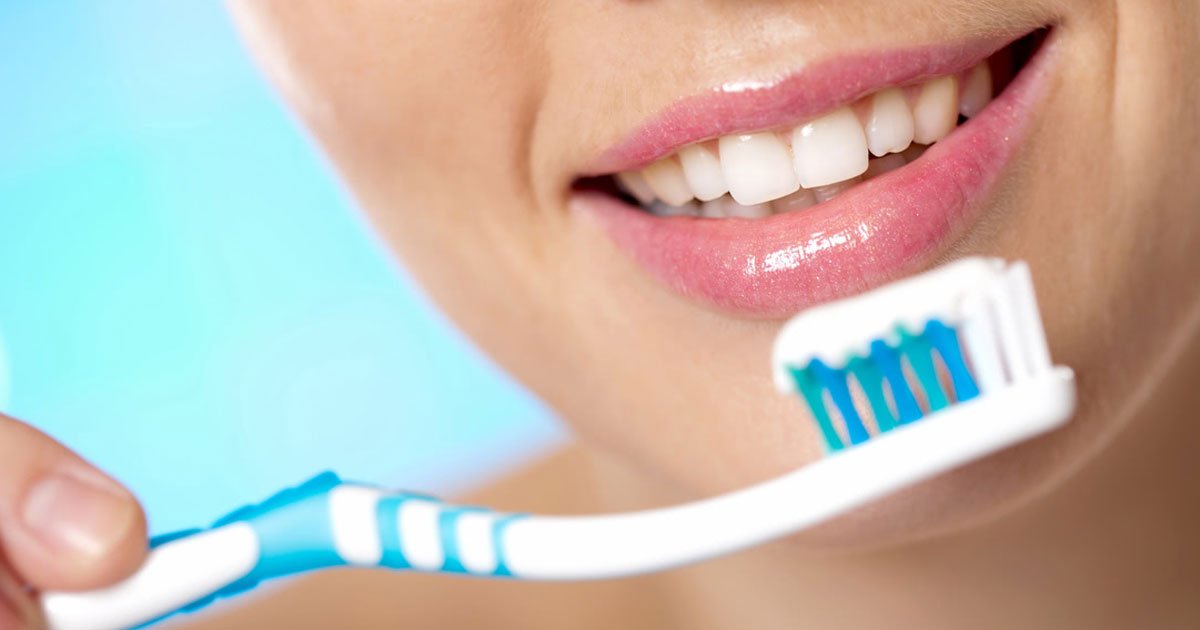 brits forgot brushing teeth.jpg?resize=1200,630 - Survey Revealed One In Three Brits Regularly Skip Brushing Their Teeth