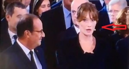 carla hollande.jpg?resize=412,275 - Qu'est ce que François Hollande a dit à Carla Bruni pour qu'elle fasse cette tête ?