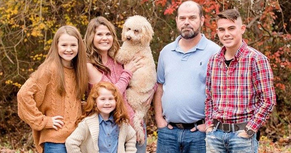 dog swallowed hair ties surgery.jpg?resize=412,275 - Family Dog Nearly Died After Swallowing 117 Hair Ties And A Few Candy Wrappers