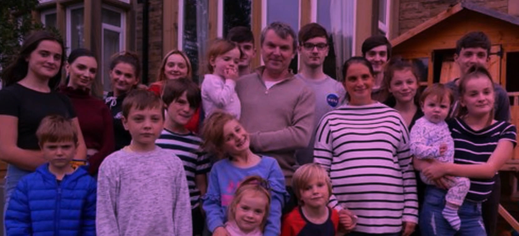 gossip room.jpg?resize=412,232 - La famille la plus nombreuse du Royaume-Unis : Ils attendent leur 22 ème enfant