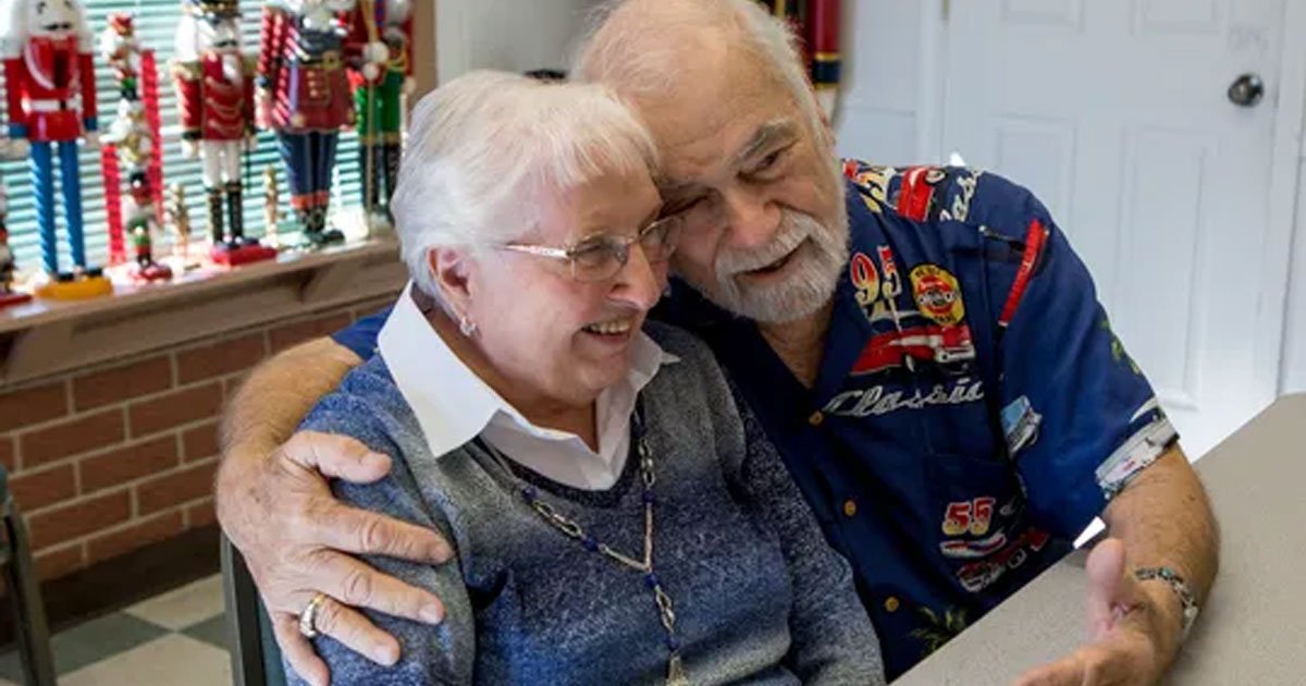 high school sweethearts reunited after 63 years of their separation and now getting married.jpg?resize=412,275 - High School Sweethearts Who Reunited After 63 Years Got Married