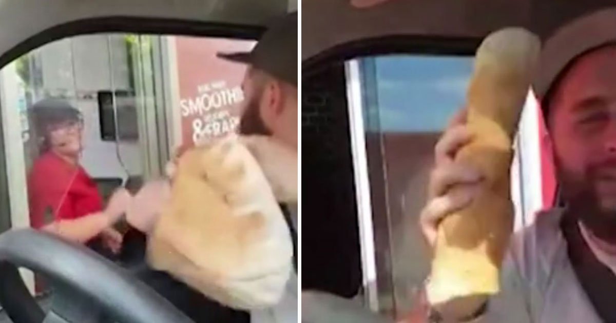 man asked leb mac using own pita bread.jpg?resize=412,275 - Man Convinced A McDonald's Worker To Make Him 'Leb Mac' Using His Own Pita Bread