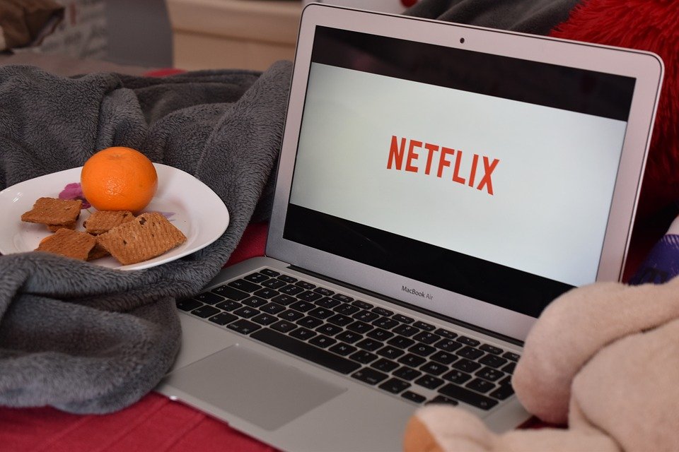 netflix 8.jpg?resize=1200,630 - Bonne nouvelle: Netflix ne confirme pas vouloir arrêter le partage de comptes