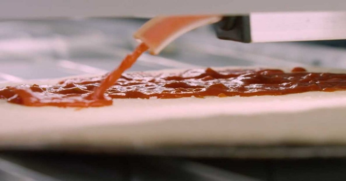 p3 7.jpg?resize=412,232 - Pizza "Over Doughs": Robotic Pizza-Making Machine Could Reportedly Make 300 Pizzas An Hour