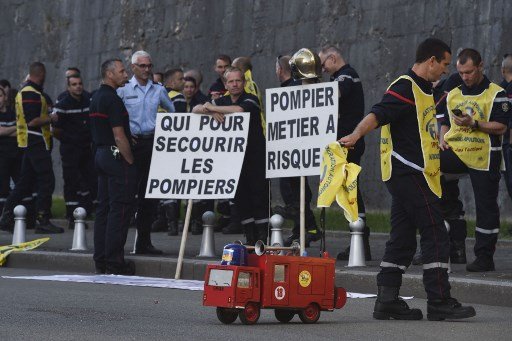 pom.jpg?resize=412,275 - La manifestation des pompiers a été suivie par 10.000 personnes dans les rues de Paris